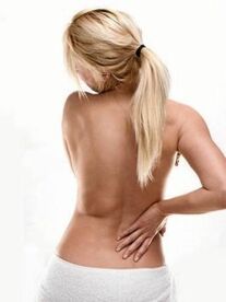 Dolor de espalda con osteocondrosis de la columna vertebral. 