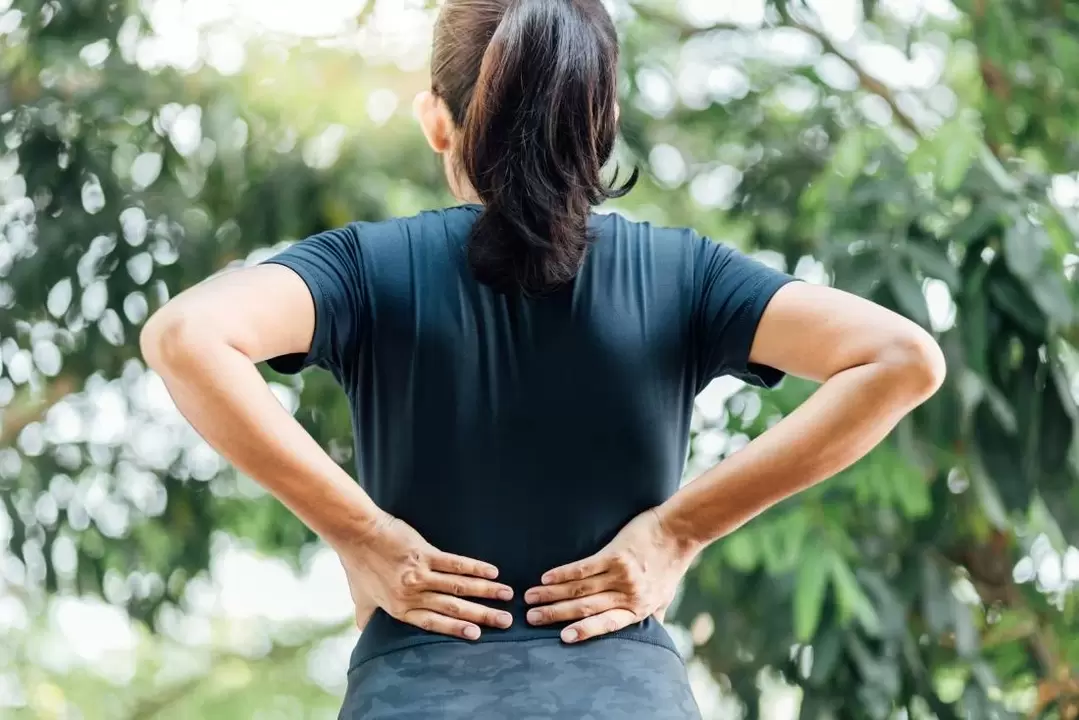 Dolor lumbar debido a la osteocondrosis.
