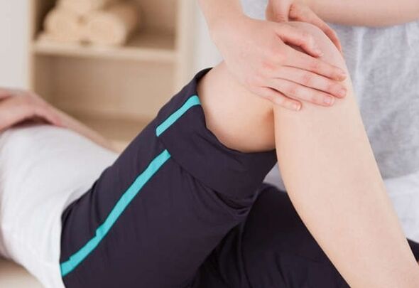 Masaje de articulaciones de rodilla para la osteoartritis